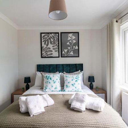 Spacious Sea View 2 Bedroom Sleeps 6-Free Parking Bournemouth Kültér fotó