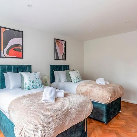 Spacious Sea View 2 Bedroom Sleeps 6-Free Parking Bournemouth Kültér fotó