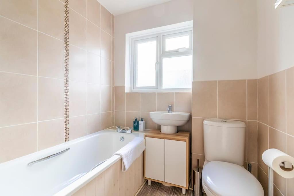 Spacious Sea View 2 Bedroom Sleeps 6-Free Parking Bournemouth Kültér fotó