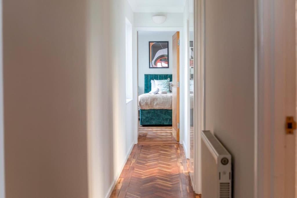 Spacious Sea View 2 Bedroom Sleeps 6-Free Parking Bournemouth Kültér fotó