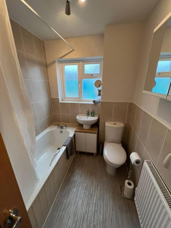 Spacious Sea View 2 Bedroom Sleeps 6-Free Parking Bournemouth Kültér fotó